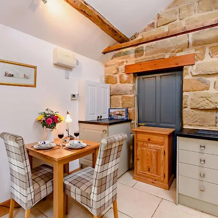 1 Bed In Helmsley 93100 Holiday home *