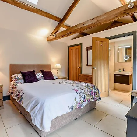 1 Bed In Oc-93100 Chop Gate