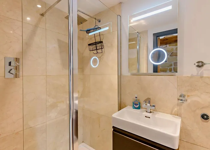 Holiday home 1 Bed In Oc-93100 Chop Gate